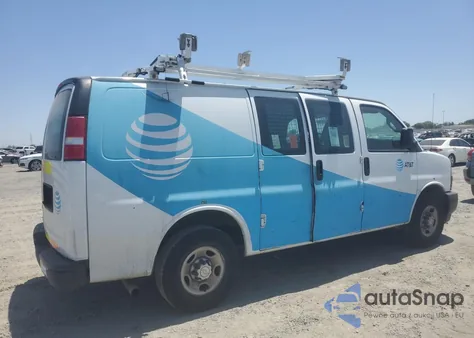 2018 Chevrolet Express G2500 z USA, uszkodzony, nr VIN 1GCWGAFP7J1175230